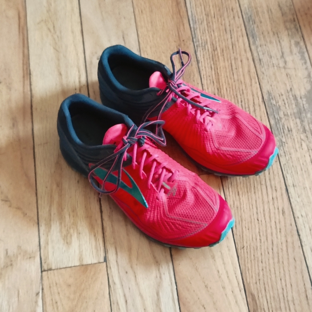 Lightly Used Brooks Mazama Trail Runners